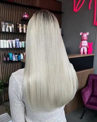 Naturalny blond po koloryzacji — Beauty Bar Białystok